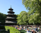 Biergarten am Chinesischen Turm Muenchen Tourismus Tommy Loesch