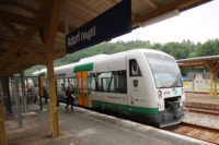 Bequem mit Zug und Bus zum „Tag der Vogtländer“ und zum Stadtfest nach Adorf