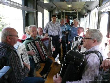 Musikalische Bahnfahrt anlässlich des Klingenthaler Akkordeonwettbewerb am 04. Mai