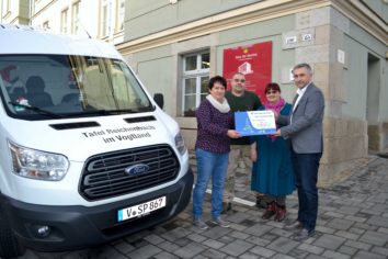 Vogtlandbahn unterstützt Reichenbacher Tafel-Verein mit Spende
