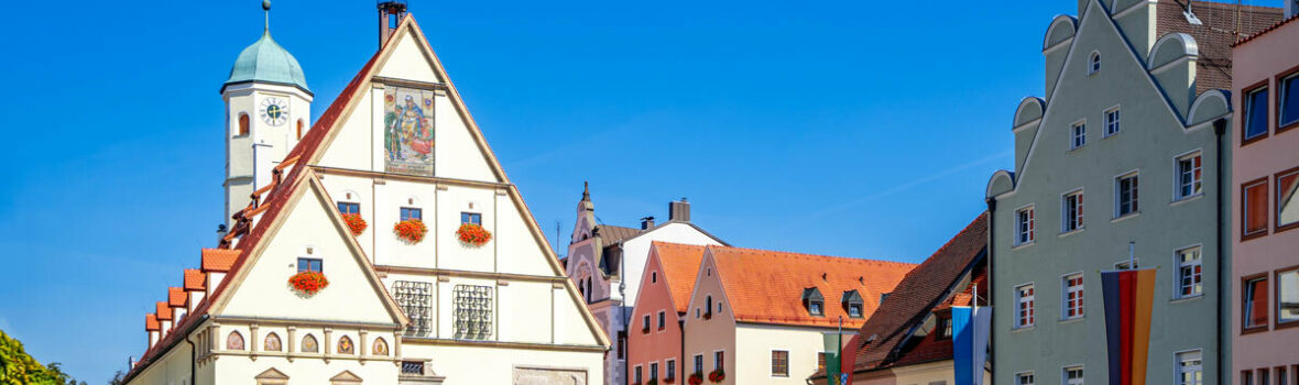 Altes Rathaus und Oberer Markt Weiden in der Oberpfalz Adobe Stock 416124161