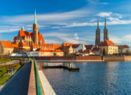 Blick von der Brücke in Richtung der Dominsel