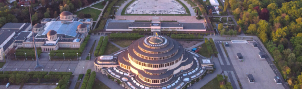 Blick auf die Jahrhunderthalle und das Areal herum