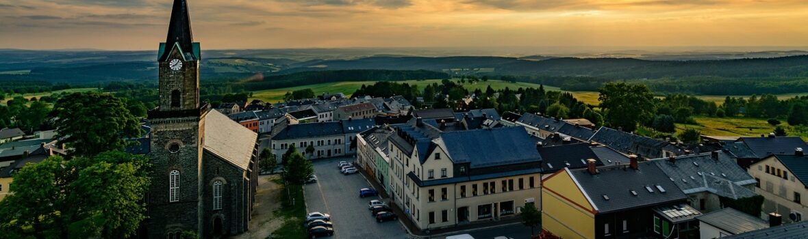 Schoeneck Stadtansicht bei Sonnenuntergang