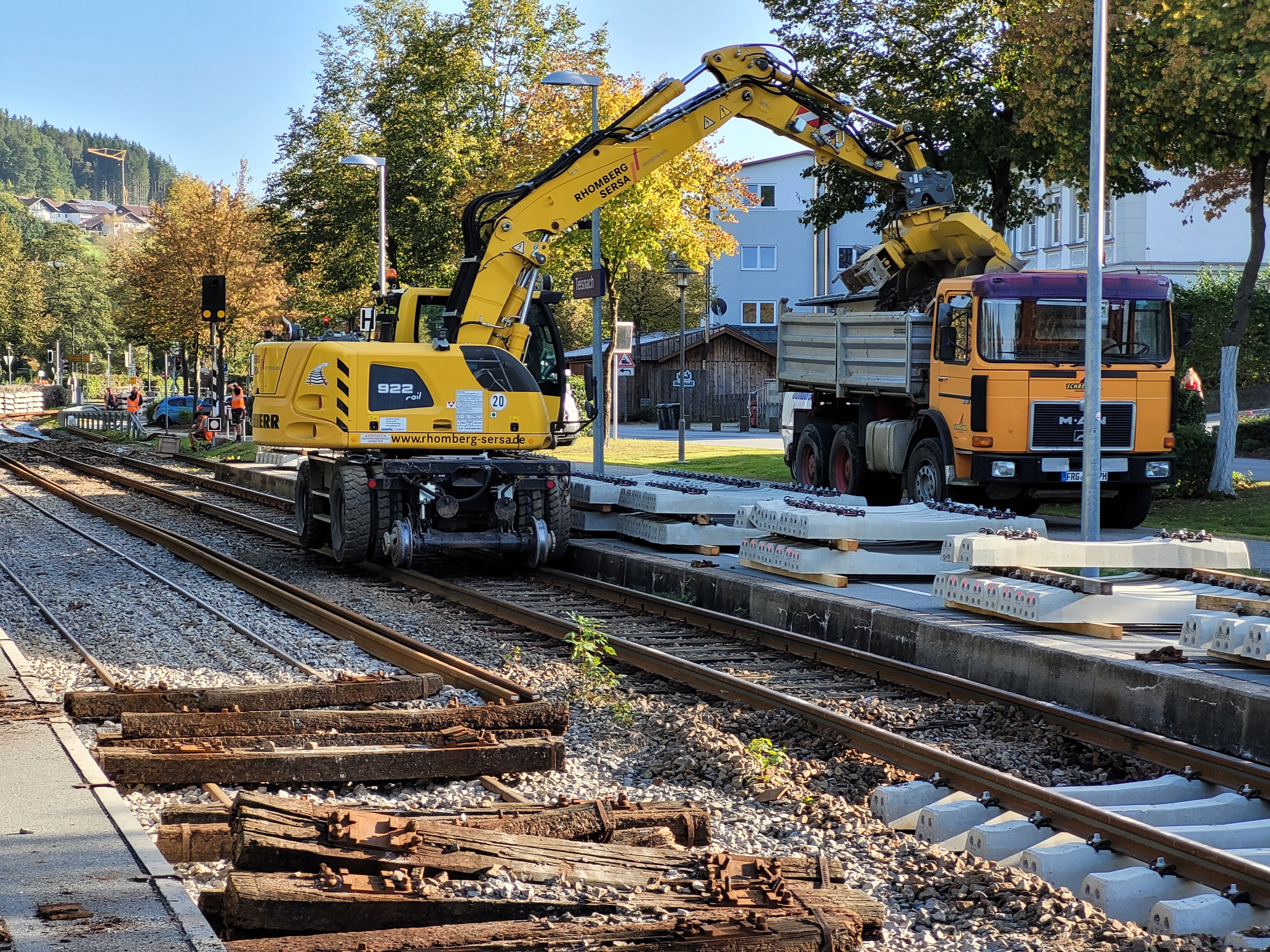 2-Wegebagger im Bhf Teisnach