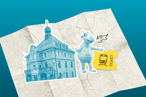 Illustration einer Stadtansicht mit historischem Gebäude und Drachenfigur. Ein Zugticket symbolisiert die Anreise per Bahn, der Kartenhintergrund zeigt die Orientierung im Stadtgebiet.