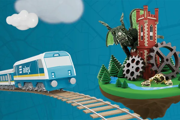 Illustration mit alex-Zug auf Gleisen, Burgturm, Drachenfigur, Zahnrädern und Bäumen auf blauem Hintergrund.