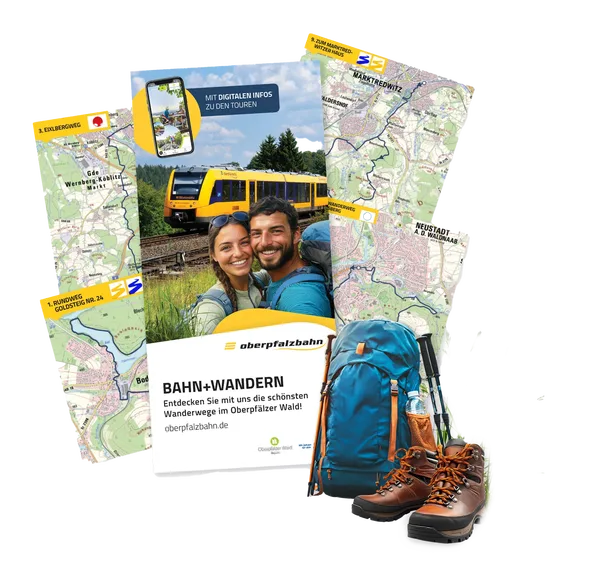 Auswahl an Wanderkarten, Prospekten der Länderbahn und Wanderausrüstung