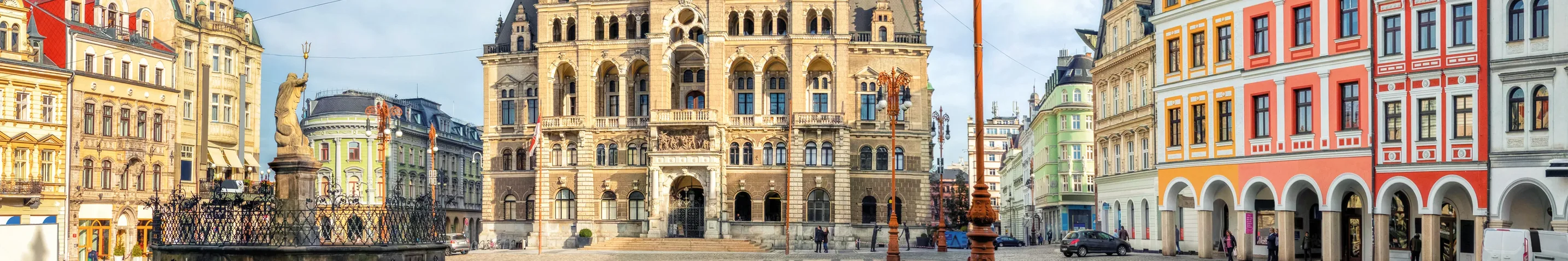Blick auf die historische Gebäudefassade in Liberec