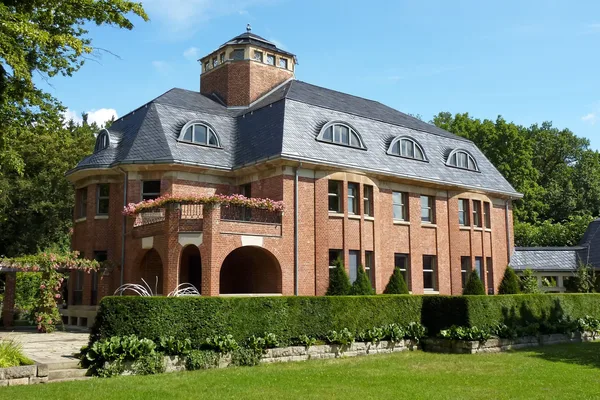 Das Bild zeigt das Haus Schulenburg in Gera.