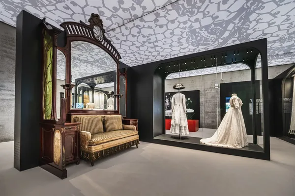 In Plauen das besondere Museum "Fabrik der Fäden" erkunden und die berühmte Plauener Spitze entdecken.