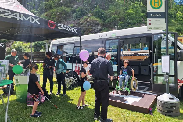 Busschule zum 5. Verkehrstag in der Syratalanlage.