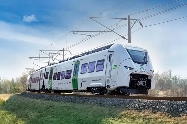 Mireo der S-Bahn Mitteldeutschland, betrieben durch die Länderbahn GmbH DLB