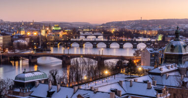 Prag Moldau Winter