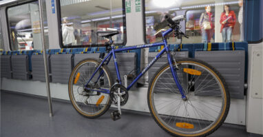 Bicycle transport on the alex Abstellposition des Fahrrads im alex