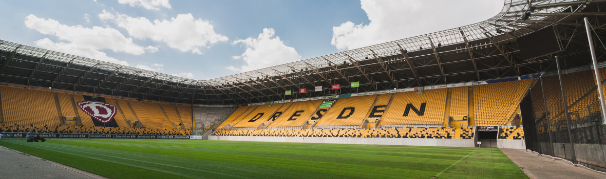 Das Bild zeigt das Stadion des Fußballvereins Dynamo Dresden.