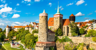 Trilex Ausflug Bautzen tipp tuerme gross Panoramablick auf die Stadt bei schönem, sonnigen Wetter