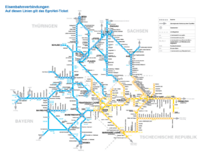 EgroNet Bahnverbindungen Das Bild zeigt eine Karte der Bahnverbindungen in Deutschland, die das EgroNet-Ticket abdeckt, einschließlich der Regionen Thüringen, Sachsen, Bayern und der Tschechischen Republik. Verschiedene Farben kennzeichnen die verschiedenen Bahnlinien und ihre Verbindungen.